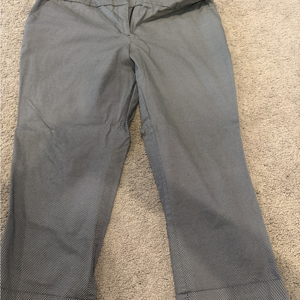 New York & Company Patterned Capris